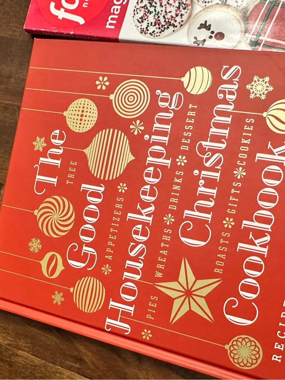 Starbucks Christmas Holiday Cup & Christmas Cookie Recipie Book & Taste of Home
